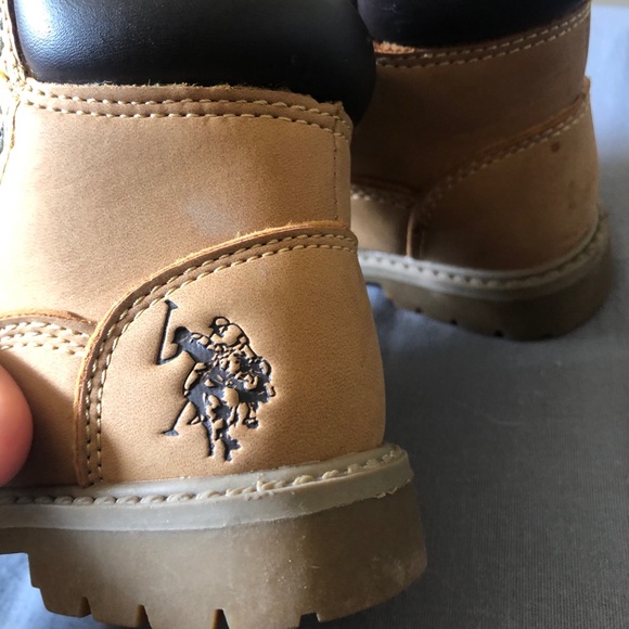 Boots - Picture 4 of 4